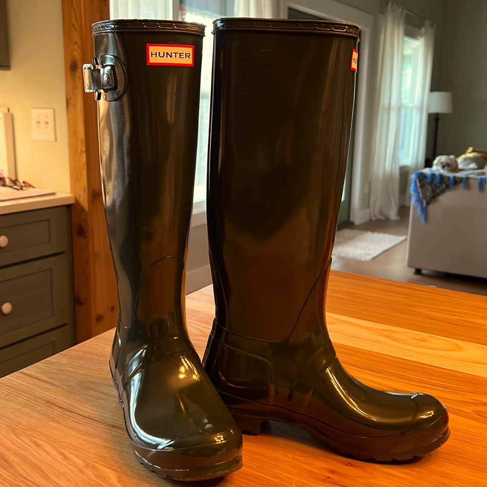 Hunter- OLIVE all weather boots
